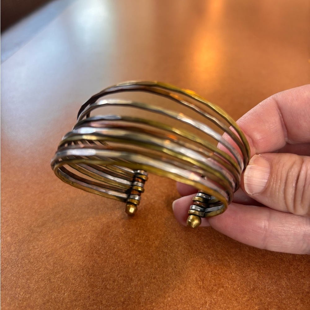 Chic Gold Wire Cuff Bracelet